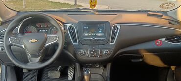 Chevrolet: Chevrolet Malibu – gümüşü rəngdə, müasir və dinamik sedan — 9