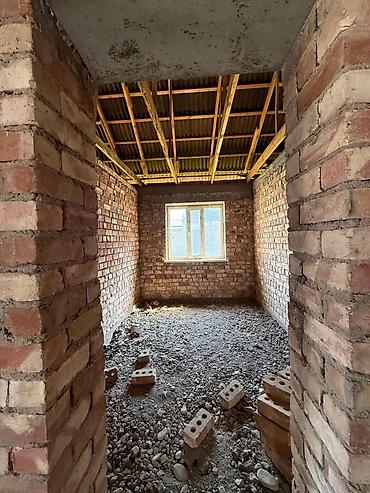 Үйлөрдү сатуу: 4 бөлмө, 90 м², 4 соток, Бишкек, Өскөн-Ордо ж/м Менчик ээси — 3