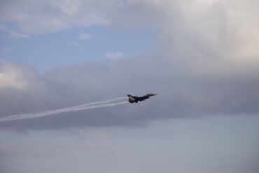 Fotokameralar: (Əlaqə yalnız whatsapp ilə mümkündür mobil işləmir.) Canon EOS 5D Mark — 10