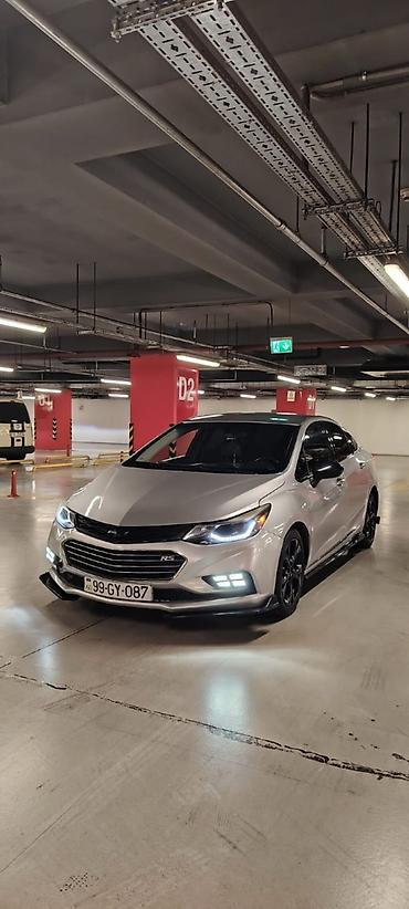 cruz dice: Chevrolet Cruze RS – sport paketli sedan Xüsusiyyətlər: - Korpus — 1