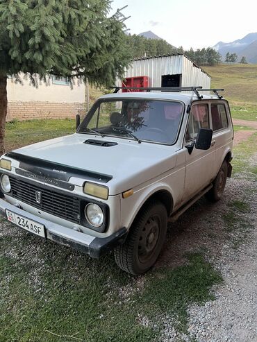 шины фура: ВАЗ (ЛАДА) 4x4 Niva: 1996 г., 1.7 л, Механика, Бензин, Седан