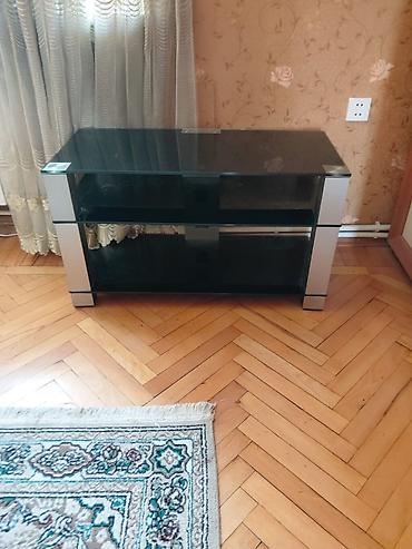 Şüş ə TV stendi - Material: qalın tünd (qara) temperli şüşə lalafo.az -da Şüş ə TV stendi - Material: qalın tünd (qara) temperli şüşə