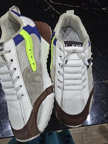 Krasofkalar və idman ayaqqabıları: 39 raz – hər qiymətə Məhsul: Kişi idman ayaqqabıları və trekkinq — 1