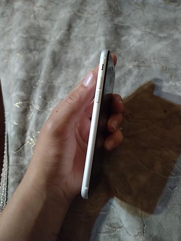 apple iphone se 2022: IPhone SE 2020, 64 GB, Ağ, Barmaq izi — 10