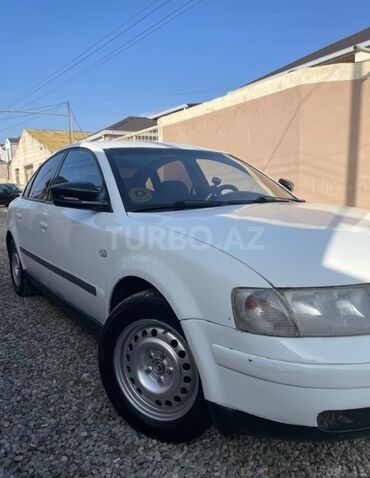 Volkswagen: Volkswagen Passat: 1.8 l | 1997 il Sedan — 2