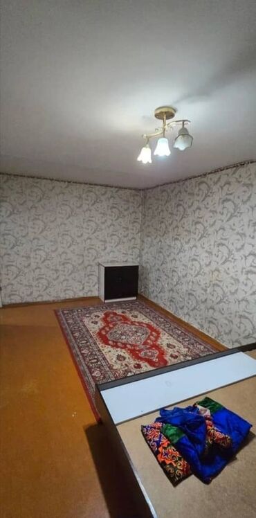 сдаётся квартира рядом рынок дордой: 1 бөлмө, Кыймылсыз мүлк агенттиги, Чогуу жашоосу жок, Толугу менен эмереги бар