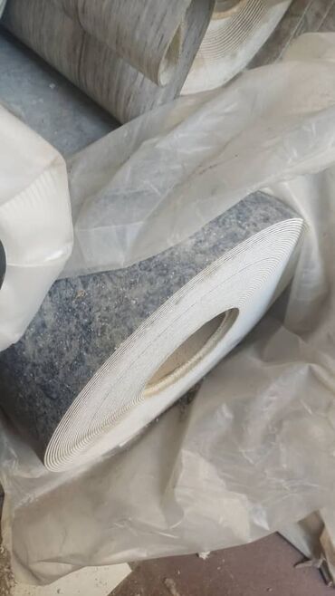 Ламинат: Образцы ламината и ЛИНОЛЕУМА различных оттенков и текстур дерева — 28