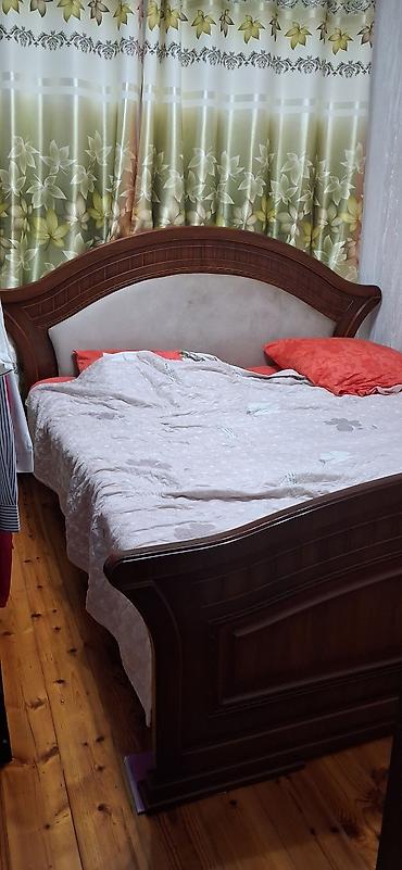 silver kitchen: Спальный гарнитур в классическом стиле, цвет — тёмный орех с резными — 8