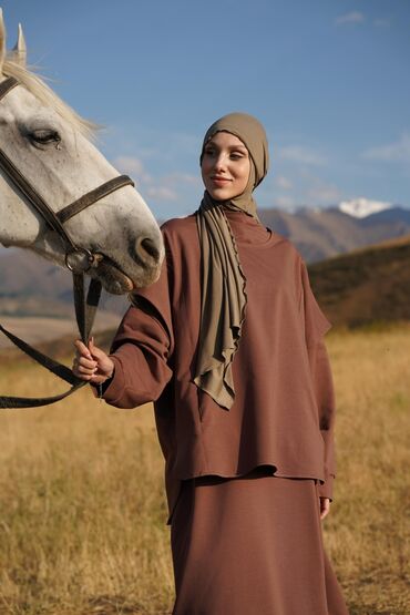 Повседневные платья: Повседневное платье, Длинная модель, Оверсайз, Стандарт — 6