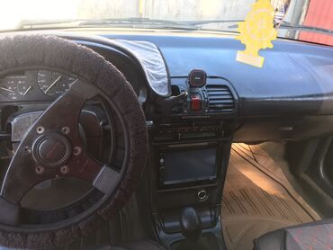 Mazda: Mazda 323: 1994 г., 1.6 л, Механика, Бензин, Хэтчбэк — 10