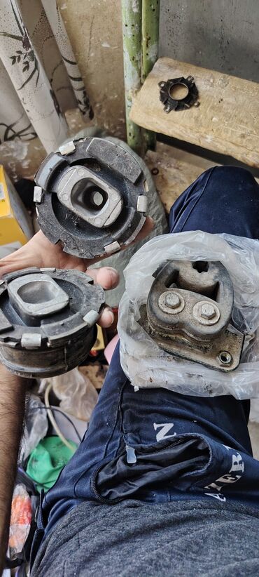 Digər avtomobil ehtiyat hissələri: W 210 bezı seyler var munasıb qıymete vali dınama ucun amontka komur -da lalafo.az — 7 Digər avtomobil ehtiyat hissələri: W 210 bezı seyler var munasıb qıymete vali dınama ucun amontka komur — 7