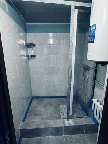 Отели и хостелы: Хостел Описание: - Комнаты на 4 человека с двухъярусными кроватями — 7