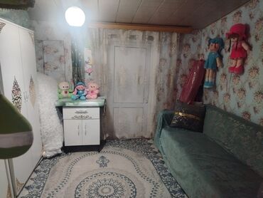 Uzunmüddətli kirayə evlər: Həyət evi – geniş, tamamilə daş döşənmiş həyət və işıqlı, uzun — 14