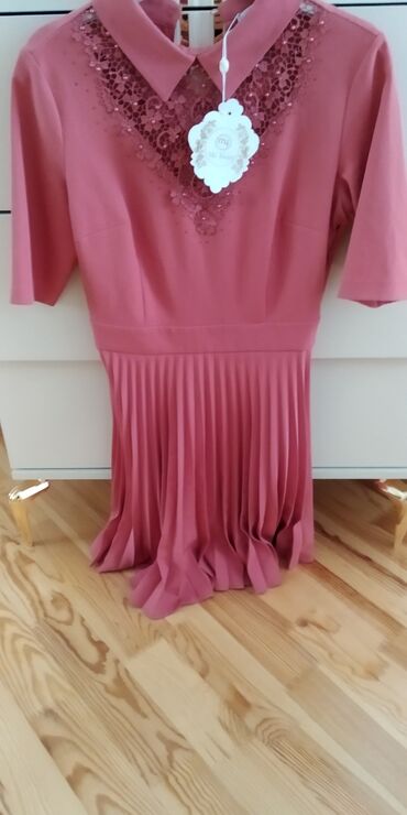 şuba aliram: Коктейльное платье, Миди, S (EU 36)