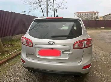07 2010: Hyundai Santa Fe: 2 l | 2010 il Ofrouder/SUV — 8