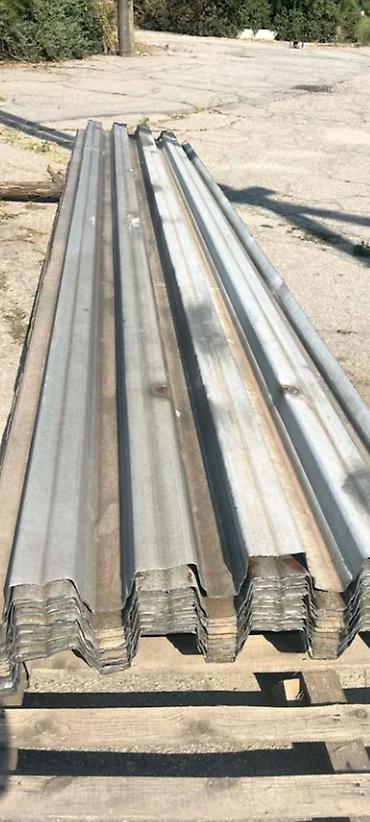 zabor: Hasar üçün stenkası 80mm qalın profnastillerdi uzunlugu 6 metrə bir — 2