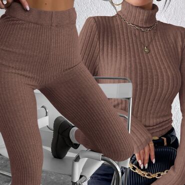 Kompleti: L11. Komplet
Mekana trikotaža
2.450 dinara — 8