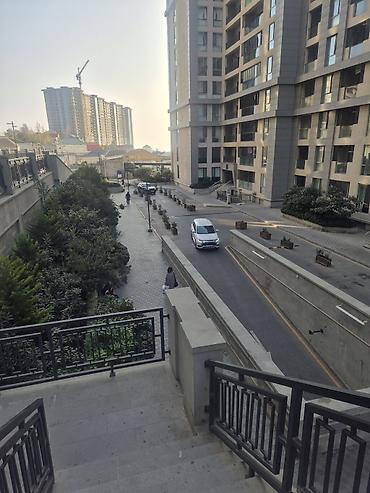 studio mənzil: Panorama park Gence pr Ahmedli 3 otdağ Deniz menzereli 2-ci mertebe — 5