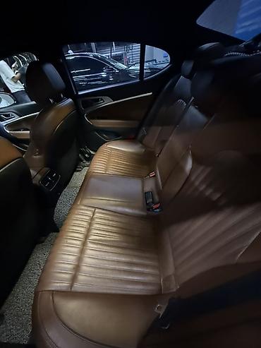 салон g30: Genesis G70 — интерьер бизнес-класса - Роскошный салон из коричневой — 4