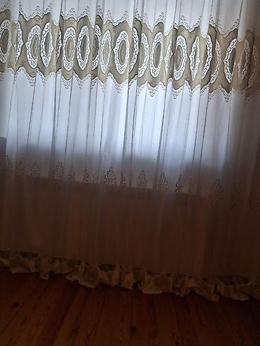 Pərdə və tüllər: Tül pərdə - Material: incə, işıqkeçirən tül - Rəng: südlü-ağ fon — 2
