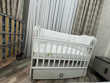Beşiklər: Ağ rəngli uşaq beşiyi – çoxfunksiyalı model - Material: möhkəm — 2