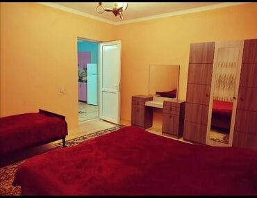 Günlük kirayə evlər: 90 kv. m, 3 otaqlı, İnternet, Telefon, Qaz — 3