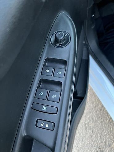 Chevrolet: Chevrolet Spark: 2019 г., 1 л, Вариатор, Бензин, Хэтчбэк — 6