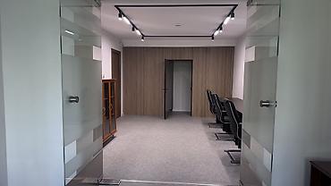 Продажа коммерческой недвижимости: Продажа офисов 573 м², С ремонтом, Многоэтажное здание, 1 этаж — 8
