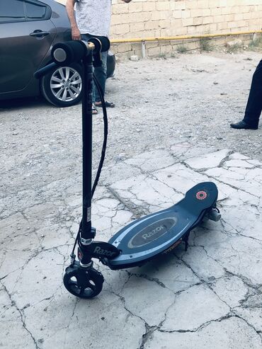 elektrikli scooter qiymeti ucuz: İşlənmiş Elektrik samokat 12", 251 - 350 Vt, ≤ 15 km/s, Ödənişli çatdırılma, Ünvandan götürmə