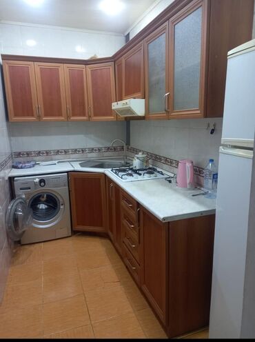 Digər mebel: Mətbəx mebeli qaz moyka aspirator birgə 220 manat. Ünvan Zərifə