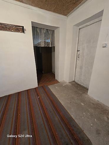 дома барачного типа: 20 м², С мебелью частично — 9