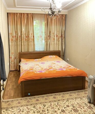 мебель королевский: Двухспальняя кровать. С матрасом