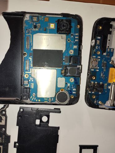 Salam Telefon sadəcə əyilib ekran yoxdur bateriya yapışqan olduğu üçün