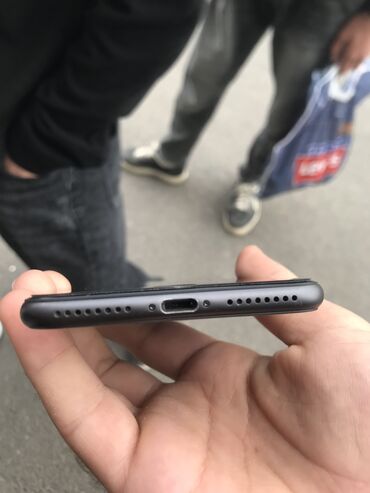 Apple iPhone: IPhone 8 Plus, 64 GB, Qara, Barmaq izi — 4
