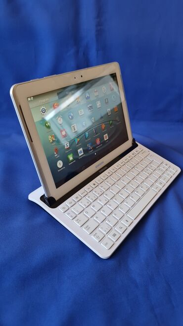 Tableti: 2 tableta sa orginalnim fabrickim tastaturama, kao novo sve, sve — 15