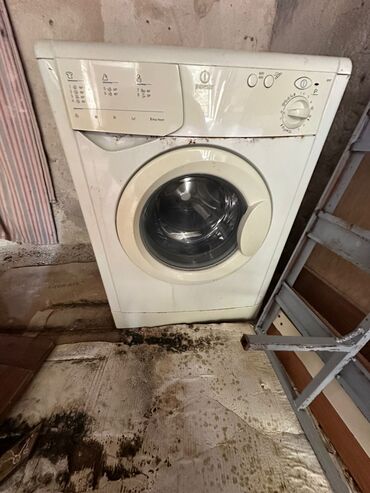 Elektronika: Paltaryuyan islek vezyetdedir 50 manat unvan baki hovsan