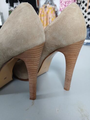 Tuflilər: Tuflilər, Ölçü: 39, rəng - Bej, İşlənmiş — 10