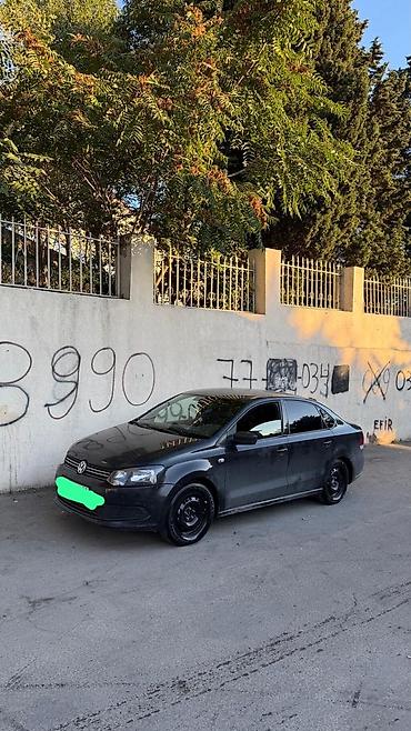 w210 kardan: Volkswagen Polo sedan – qara rəng - Kuzov: 4 qapılı sedan, qara rəng — 3