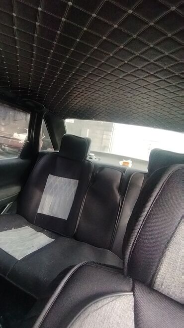 Volkswagen: Volkswagen Passat: 1993 г., 2 л, Механика, Бензин, Седан — 8