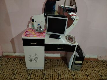 стол дизайнерский: Kompüter stol-komodu və güzgülü konsol - İnteqrə edilmiş dairəvi