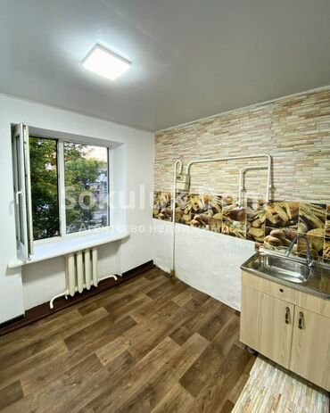 продаю дом в районе фучика: 2 бөлмө, 42 кв. м, 103-серия, 2 кабат, Косметикалык ремонт