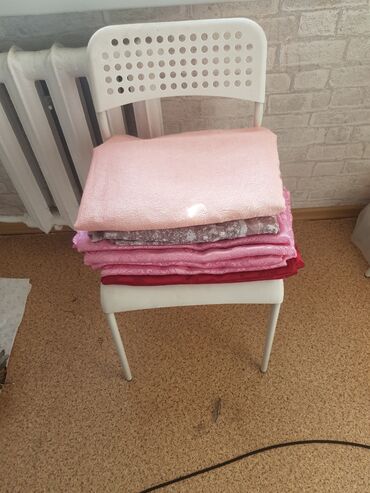 возможно обмен: Обменяю разные шторы на 1 литр растительного масла или 200с.Звоните