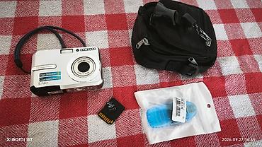 Fotoaparati: Samsung S760 digitalni fotoaparat/kamera Karakteristike: - Senzor 7,2 — 15
