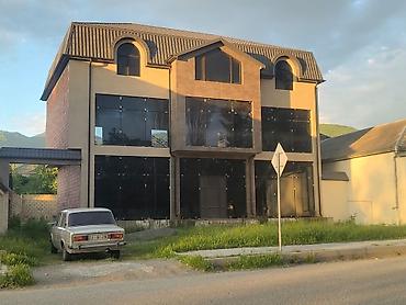 ticari daşınmaz əmlakın satışı: Obyekt/binə tikili – geniş vitrinli 3 mərtəbəli kommersiya binası və — 1