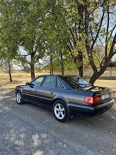 Audi A6: 1994 г., 2.6 л, Механика, Бензин, Седан