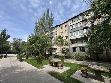 дом в доль дороги г ош: 3 бөлмө, 66 кв. м, Жеке план, 2 кабат, Эски ремонт