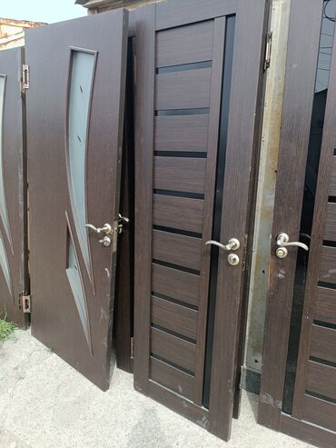 ешик темир: Меж комнатные двери в хорошем состоянии