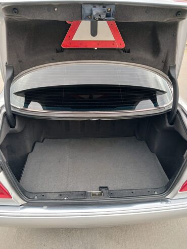 Mercedes-Benz: Mercedes-Benz E-Class: 2 l | 1998 il Sedan — 6