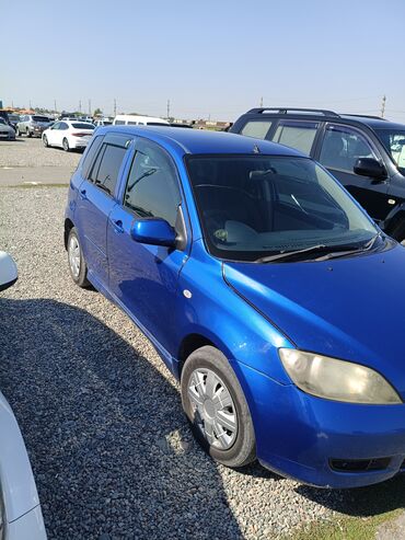 купить верблюжье одеяло: Mazda Demio: 2004 г., Хэтчбэк