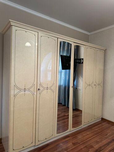 спальный кровать: Продам спальный гарнитур в классическом стиле! 💫 В отличном